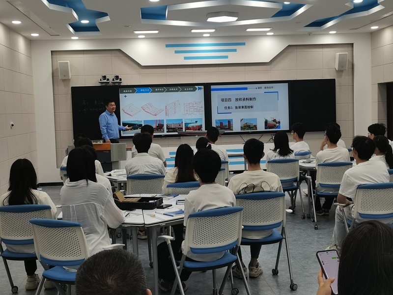 提升教育质量，培养时代新人