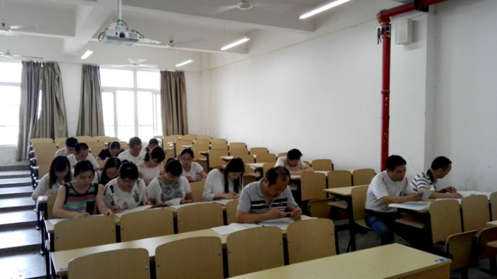 基础部党支部组织开展《中国共产党党章》和《准则》《条例》知识测试