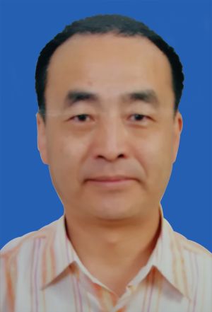 思政教师闻惠中