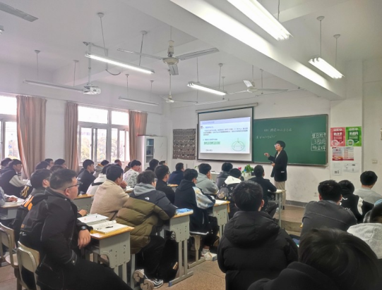 展课堂风采 促教师成长