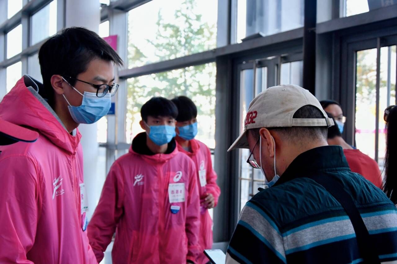 以崇尚志愿者之精神,圆满完成2020比佛利无锡马拉松志愿者任务